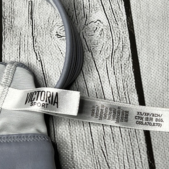 Victoria sport strappy sports bra size XS - Picture 6 of 8